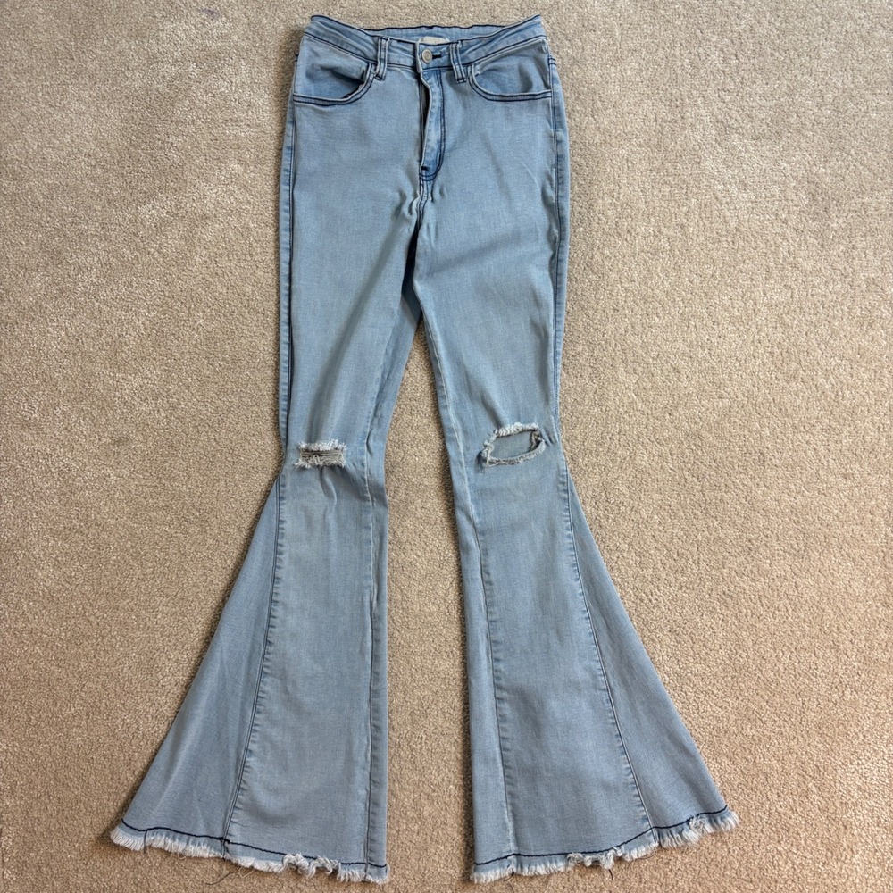 Saints & Hearts Distressed Knee Flare Jeans Frayed Hem Light‎ Wash S